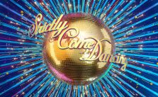 Strictly Come Dancing raik 2 dekad tarian sebagai Penyampai, Hakim dan Penari Profesional